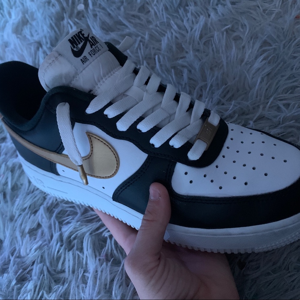 AF1’s Black,White, and Gold